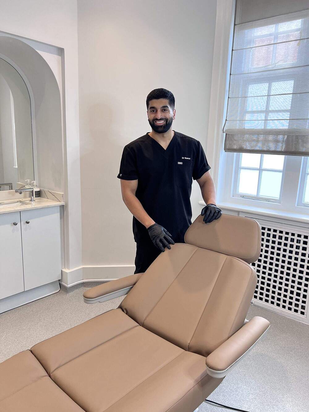 Dr Nawaz at the London aesthetic clinic. Book at any branch including Sheffield, Manchester and Dubai.